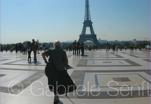 August 2007 mit Mutter in Paris