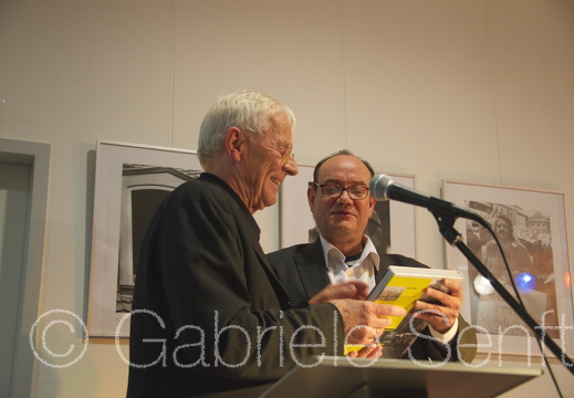 16.12. 2014 - jW Ladengalerie - Lange Nacht der DDR Literatur, dabei Rolf Becker.