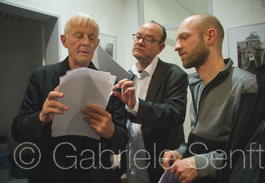 16.12. 2014 - jW Ladengalerie - Lange Nacht der DDR Literatur, dabei Rolf Becker.