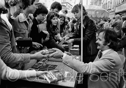 1980 Horst Bastian beim Buchbasar Rostock