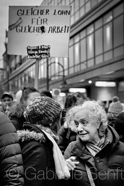 004.2017-03-08-19-08-15 Hermannplatz.jpg