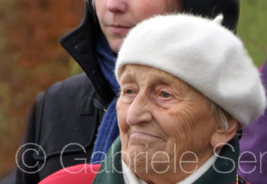 03.11.2012  – Antifaschistinnen bei Ehrung für Kurt Goldstein – Pflanzung einer Rotbuche