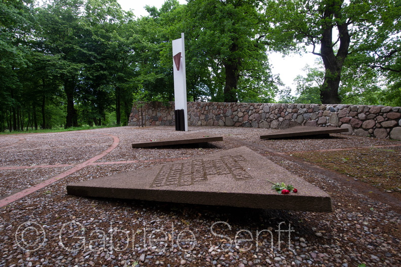 0044,.20200605-09-02-44Mahnmal Poel.jpeg