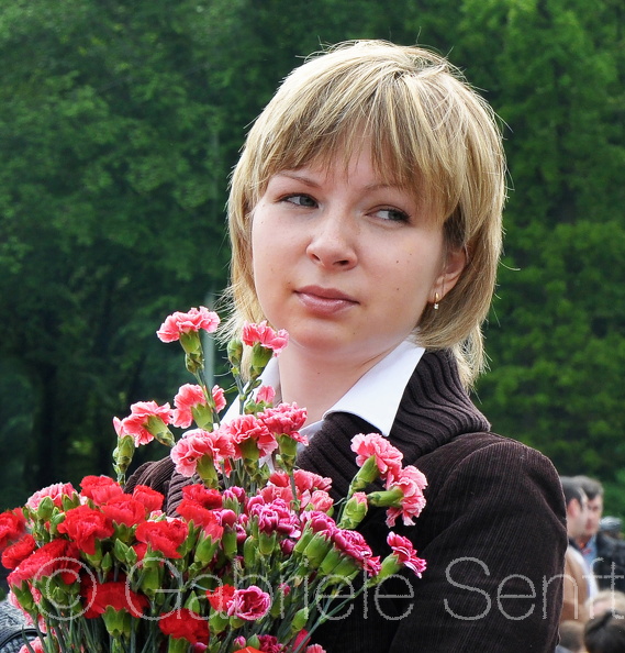 0093.2009-05-09 Tiergarten Mädchen.jpg
