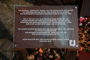 25.03. 2015 Texttafel zum Kunstwerk von Jürgen Raue in Potsdam "freiland"