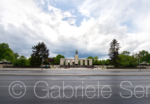 2020 - sowjetisches Ehrenmal und Kriegsgräberstätte Berlin-Tiergarten