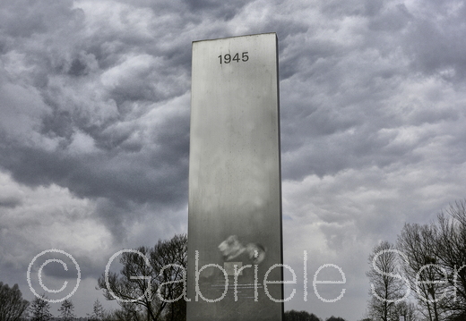 28.03.2015 Kienittz _Stele mit Zitat von Konrad Wolf