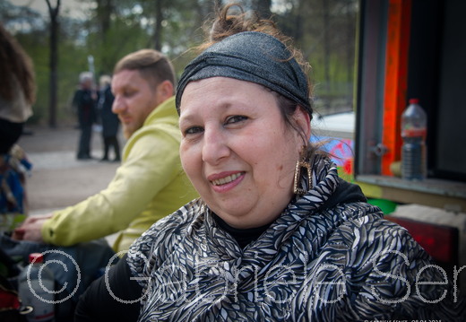 08.04.2025 Teilnehmerin aus Hamburg  an der Großen Demo zum Welt Roma Tag