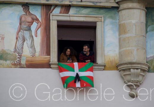 015.  2017-04-26-19-27-56