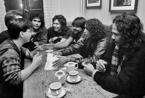 020. 1988 auf Tour nach dem Konzert. jpg