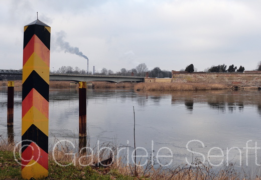 Februar 2015 Blick über die Oder