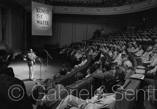 1981 Konrad Wolf in der Akademie der Künste der DDR