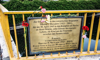 September 2015 Inschrift an Brücke Potsdamer Platz