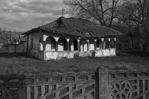 neu Buch S. 21 altes serb. HAus Donji Katun 2014