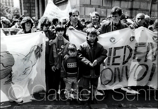 24.04.1999 Friedenskonvoi in Belgrad, Jugoslawien