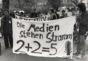 001. 1999 Friedenskonvoi 1