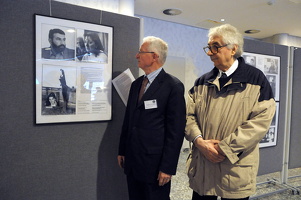 serb. Vertreter vor Varvarinausstellung15 (96)ka