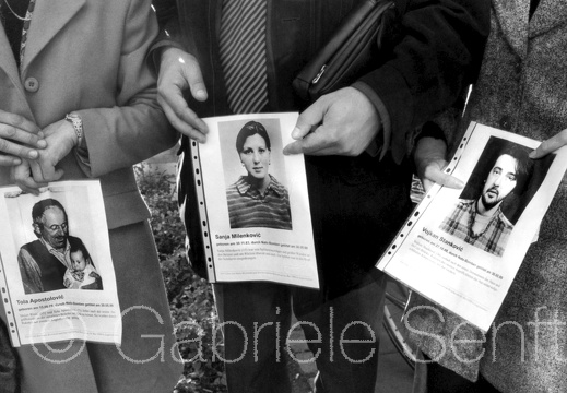 Oktober 2003 vor dem Landgericht Bonn, Solidaritätsbekundung