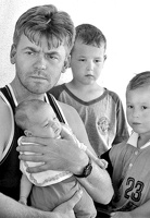 Sommer 2001 Predrag Milosevic mit Tochter Anita und Neffen