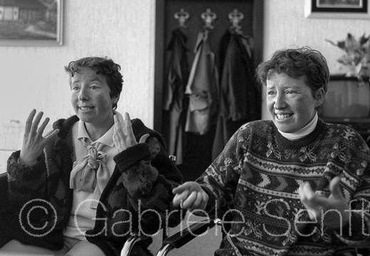 April 2001 Mirjana und Biljana Nesic