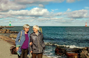 30.09.2004 mit Mutter in  Warnemünde