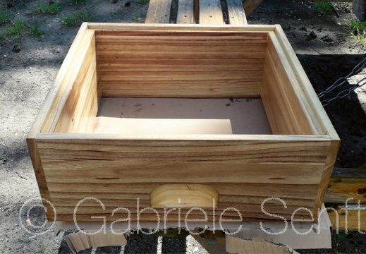 Frühjahr 2020 Bienenkästen werden vorbereitet 