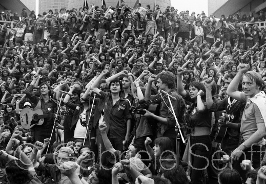 01.Juni 1979 Pfingstreffen der FDJ – Singen unterhalb des Berliner Fernsehturms