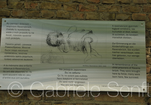 23.08.2013 mit Kubanerinnen in der Gedenkstätte Ravensbrück