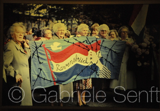 23.08.2013 mit Kubanerinnen in der Gedenkstätte Ravensbrück