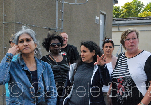 23.08.2013 mit Kubanerinnen in der Gedenkstätte Ravensbrück