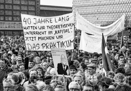 März 1991 – Berlin am Alexanderplatz, Demonstration vor der Treuhandgesellschaft