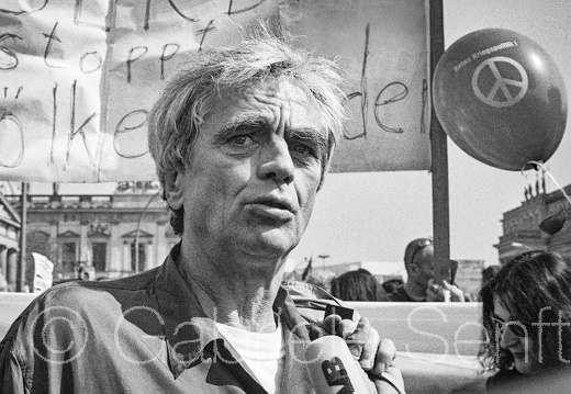 5.4.99  beim Berliner Ostermarsch